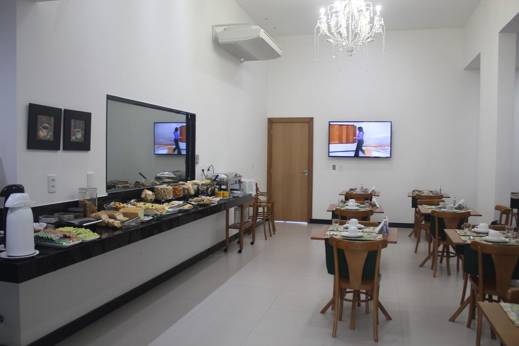 לינארס Pratti Hotel מראה חיצוני תמונה