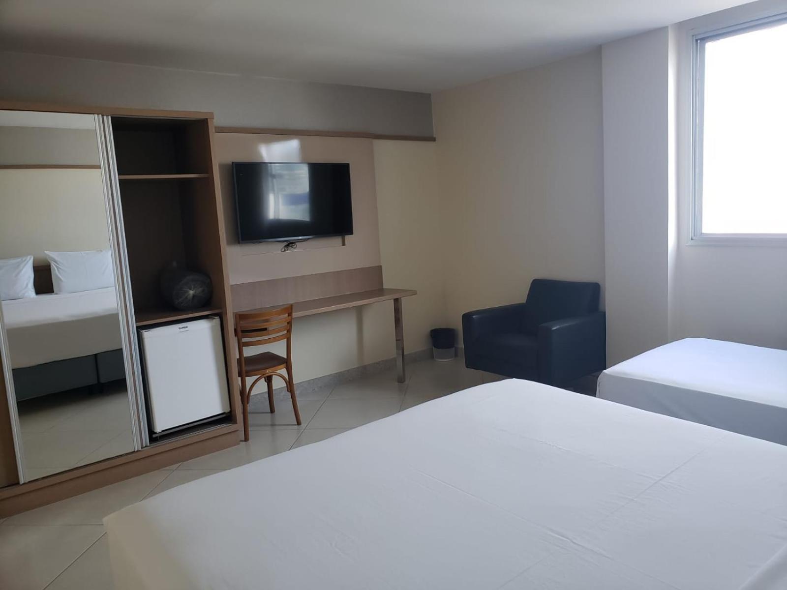לינארס Pratti Hotel מראה חיצוני תמונה